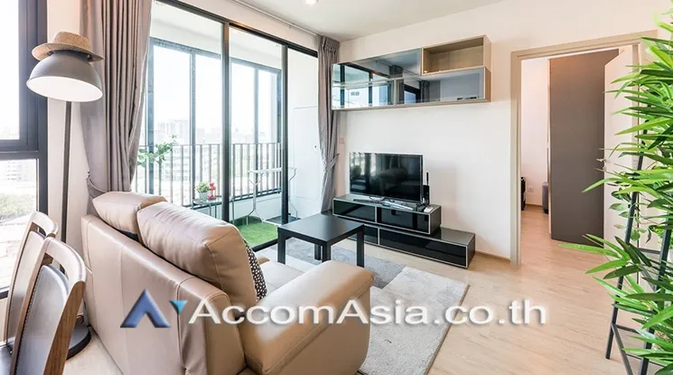 unit 2 Bedrooms  Condominium For Rent in Silom, Bangkok  near MRT Sam Yan (AA16903)