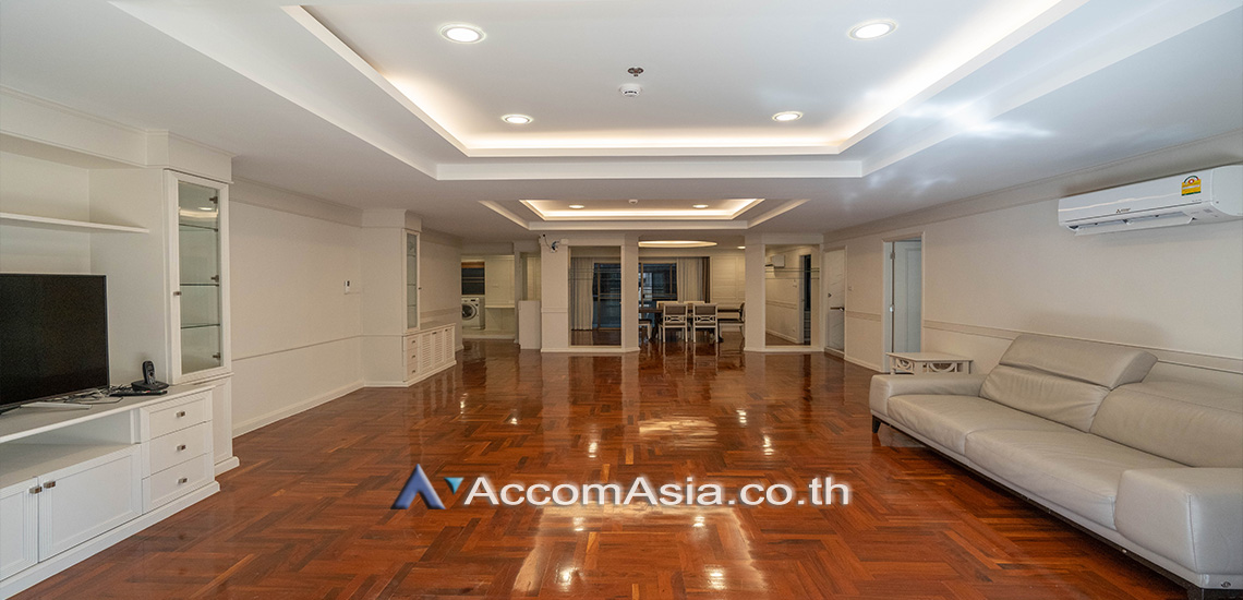  1  2 br Apartment For Rent in Sukhumvit ,Bangkok BTS Phrom Phong at Low-rise apartment, Walk 400m to BTS AA17021
