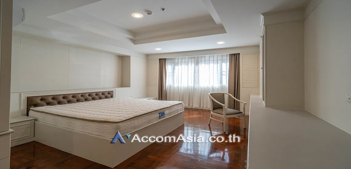 6  2 br Apartment For Rent in Sukhumvit ,Bangkok BTS Phrom Phong at Low-rise apartment, Walk 400m to BTS AA17021