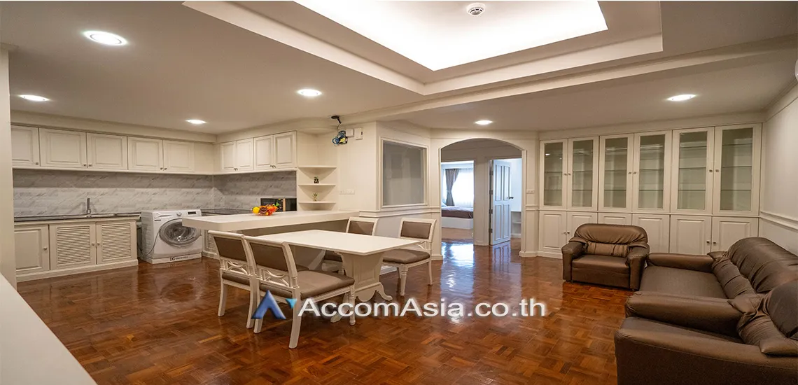  2  2 br Apartment For Rent in Sukhumvit ,Bangkok BTS Phrom Phong at Low-rise apartment, Walk 400m to BTS AA17022