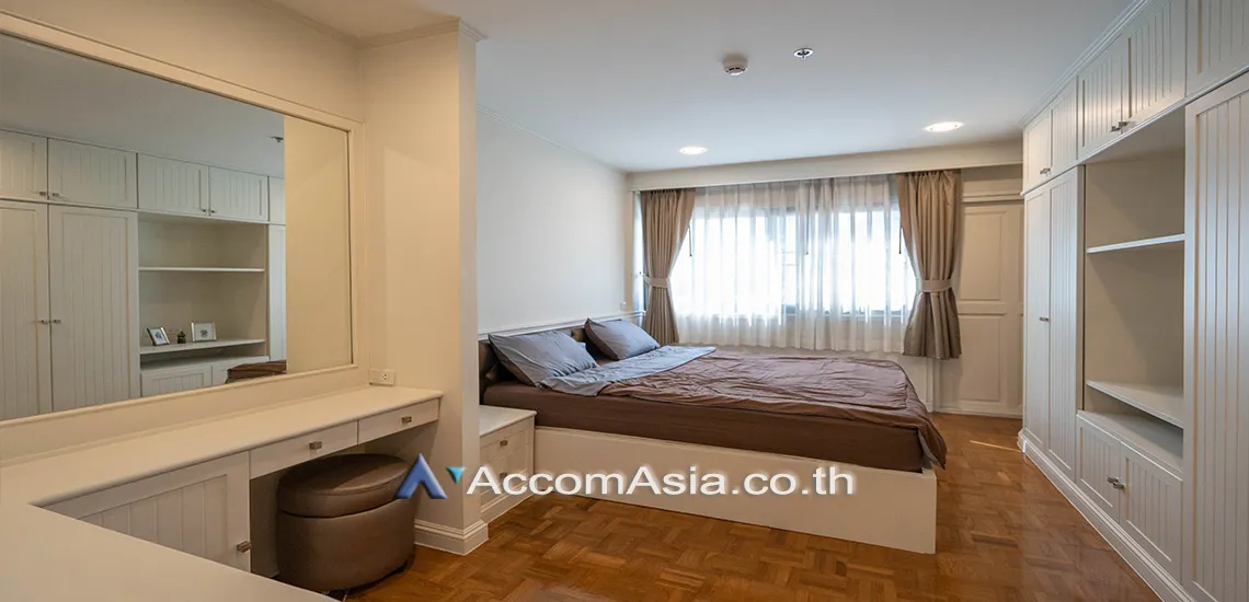4  2 br Apartment For Rent in Sukhumvit ,Bangkok BTS Phrom Phong at Low-rise apartment, Walk 400m to BTS AA17022