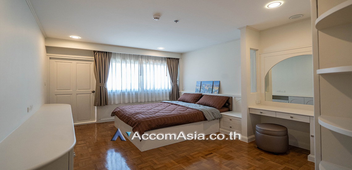 5  2 br Apartment For Rent in Sukhumvit ,Bangkok BTS Phrom Phong at Low-rise apartment, Walk 400m to BTS AA17022
