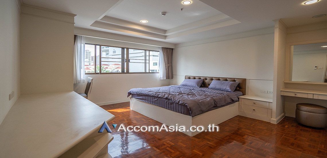 8  3 br Apartment For Rent in Sukhumvit ,Bangkok BTS Phrom Phong at Low-rise apartment, Walk 400m to BTS AA17023