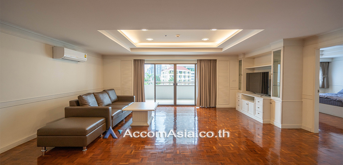  2  3 br Apartment For Rent in Sukhumvit ,Bangkok BTS Phrom Phong at Low-rise apartment, Walk 400m to BTS AA17023