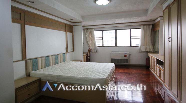 5  1 br Apartment For Rent in Sukhumvit ,Bangkok BTS Phrom Phong at Low-rise apartment, Walk 400m to BTS AA17024