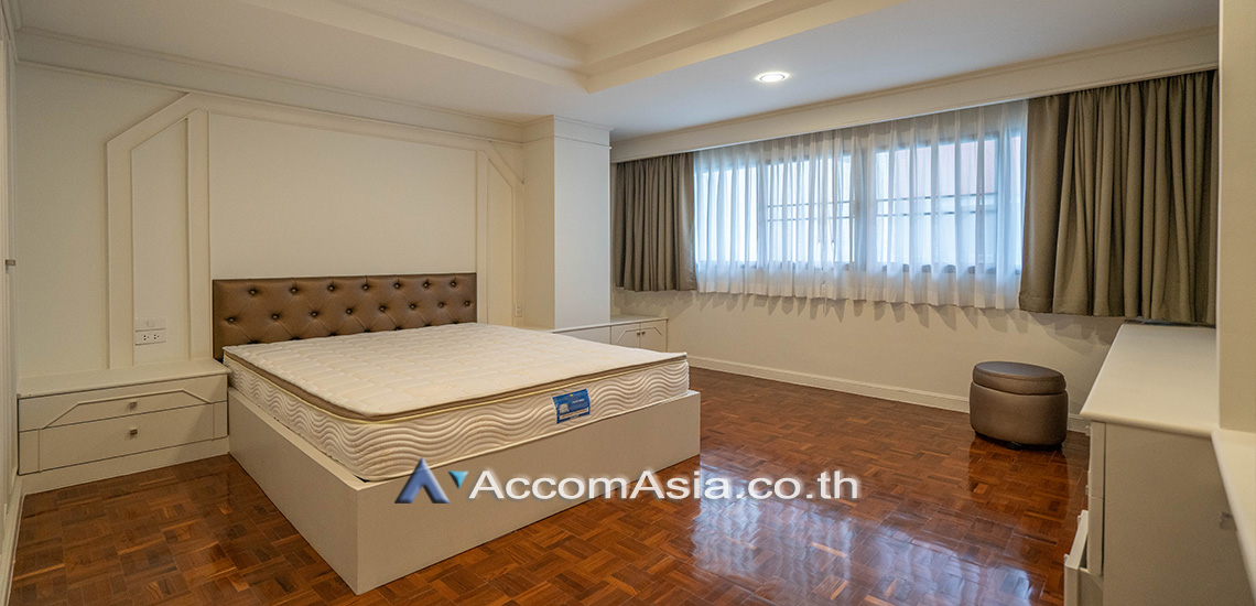 5  2 br Apartment For Rent in Sukhumvit ,Bangkok BTS Phrom Phong at Low-rise apartment, Walk 400m to BTS AA17025