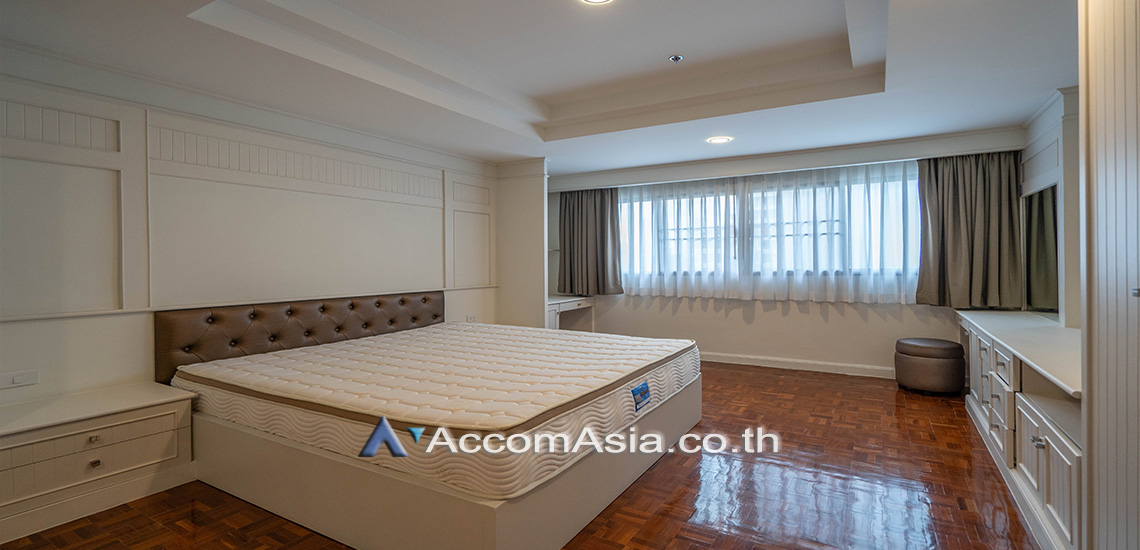 6  2 br Apartment For Rent in Sukhumvit ,Bangkok BTS Phrom Phong at Low-rise apartment, Walk 400m to BTS AA17025