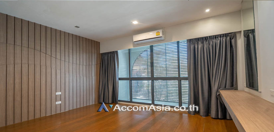 10  3 br Townhouse for rent and sale in Sukhumvit ,Bangkok BTS Ekkamai AA17062