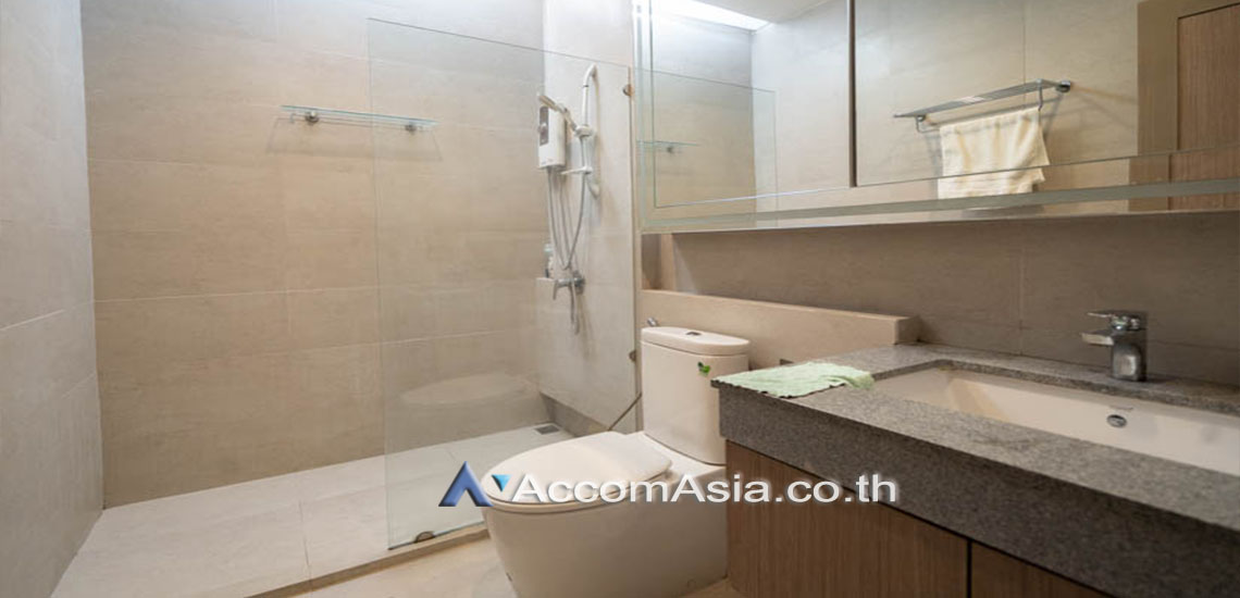 12  3 br Townhouse for rent and sale in Sukhumvit ,Bangkok BTS Ekkamai AA17062