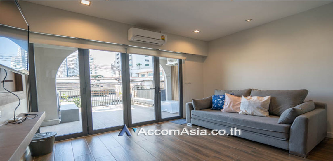 7  3 br Townhouse for rent and sale in Sukhumvit ,Bangkok BTS Ekkamai AA17062