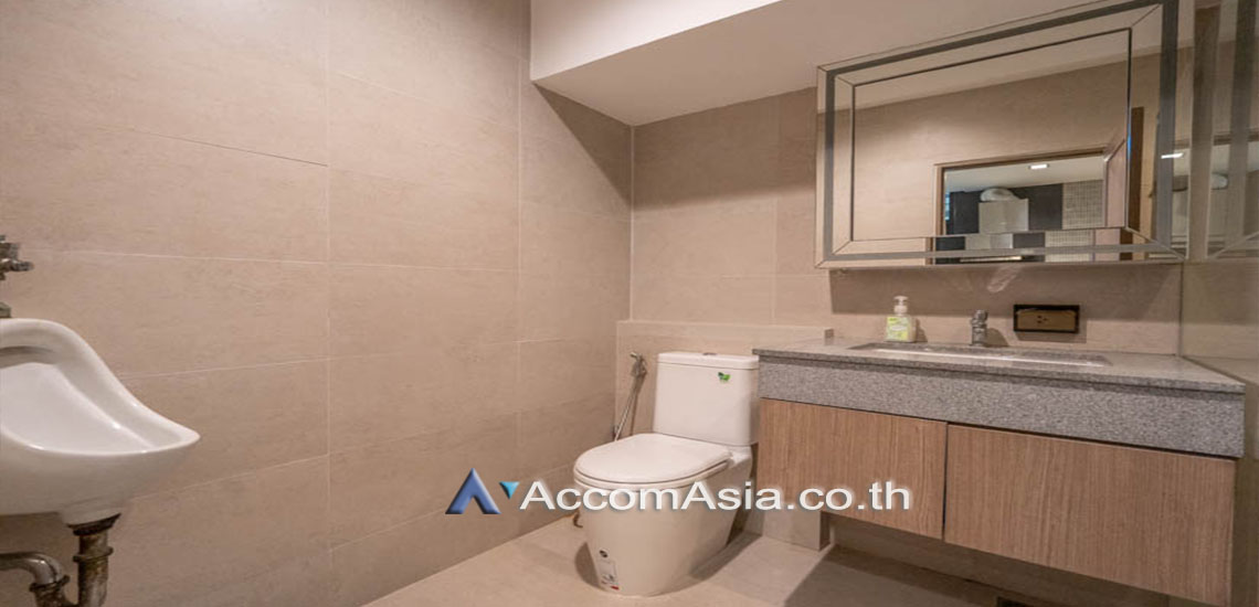 13  3 br Townhouse for rent and sale in Sukhumvit ,Bangkok BTS Ekkamai AA17062