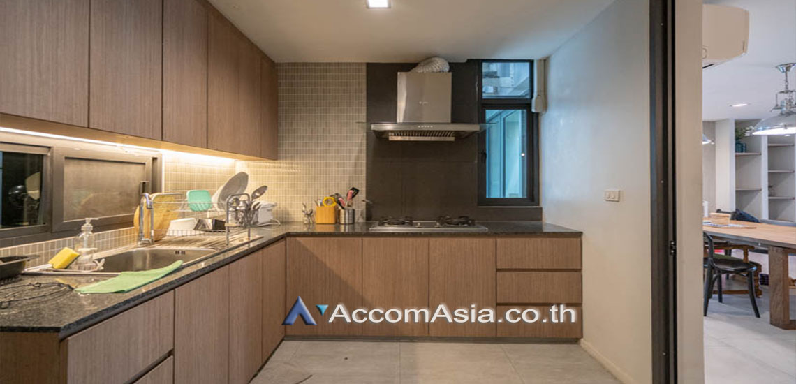 4  3 br Townhouse for rent and sale in Sukhumvit ,Bangkok BTS Ekkamai AA17062