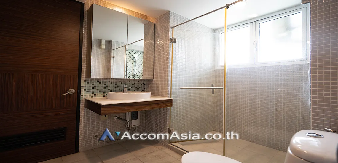 11  4 br Condominium For Rent in Sukhumvit ,Bangkok BTS Ekkamai at The Avenue Sukumvit 61 AA17108