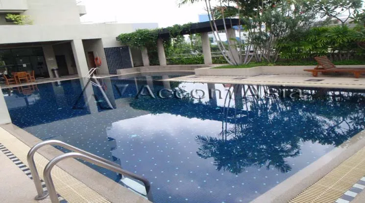 Corner Unit |  Supreme Ville Condominium  2 Bedroom for Rent BTS Chong Nonsi in Sathorn Bangkok