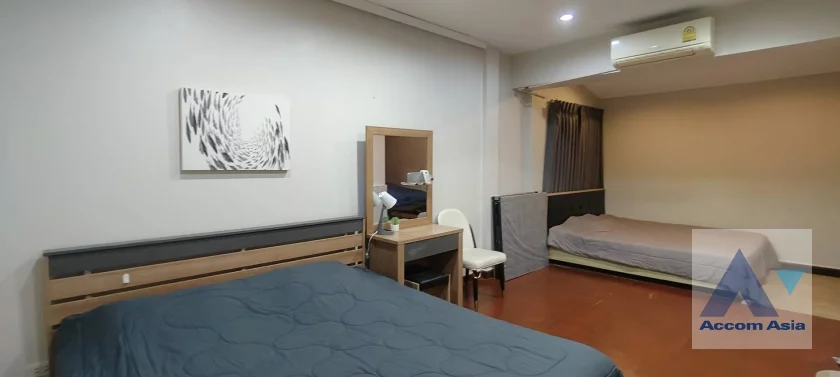 12  5 br House For Rent in Sukhumvit ,Bangkok BTS Ekkamai at Ekkamai Villas AA17168
