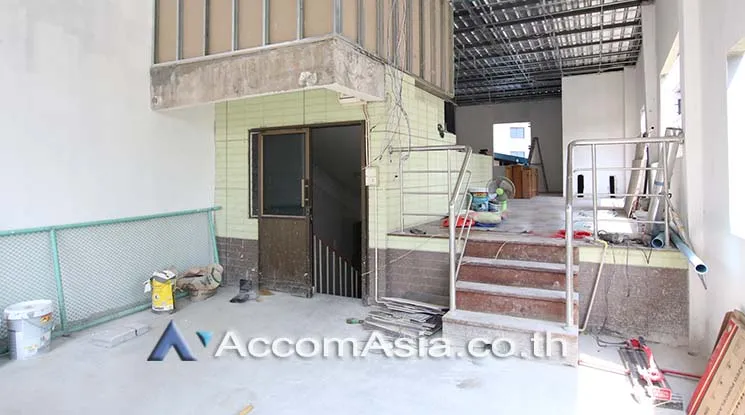 unit Shophouse For Rent & Sale in Sukhumvit, Bangkok  near BTS Asok (AA17228)
