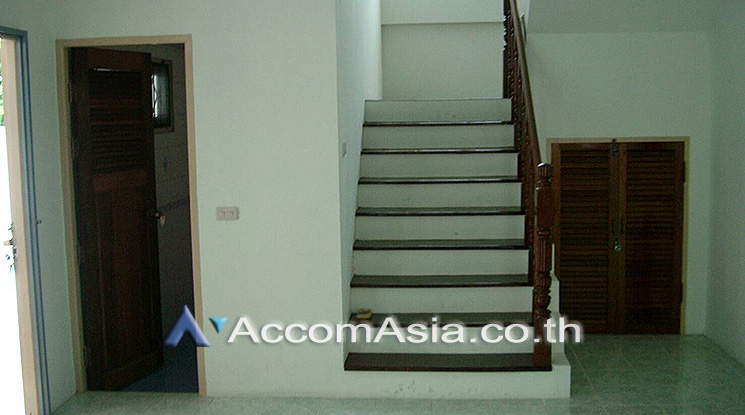 4  5 br House for rent and sale in Pattanakarn ,Bangkok ARL Hua Mak at Moo Baan Chuanchuen AA17246