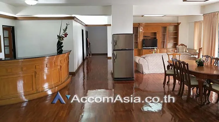 unitPet friendly |  3 Bedrooms  Apartment For Rent in Sukhumvit, Bangkok  near BTS Thong Lo (AA17256)