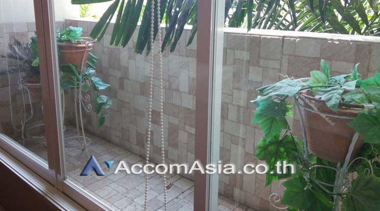  1  2 br Condominium For Rent in Ploenchit ,Bangkok BTS Ratchadamri at Baan Thanon Sarasin AA17276