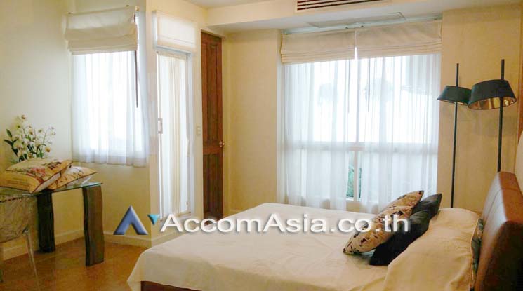 10  2 br Condominium For Rent in Ploenchit ,Bangkok BTS Ratchadamri at Baan Thanon Sarasin AA17276