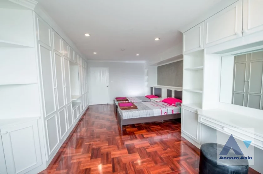 26  3 br Condominium for rent and sale in Sukhumvit ,Bangkok BTS Ekkamai at Oriental Tower AA17279