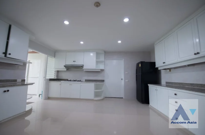 16  3 br Condominium for rent and sale in Sukhumvit ,Bangkok BTS Ekkamai at Oriental Tower AA17279