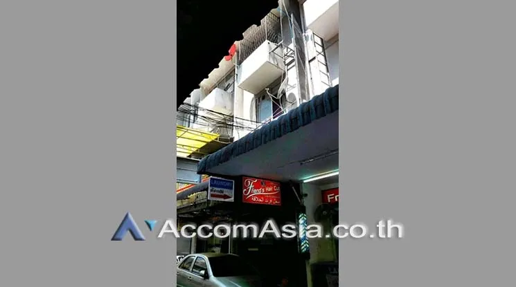 unit Shophouse For Sale in Sukhumvit, Bangkok  near BTS Nana (AA17294)