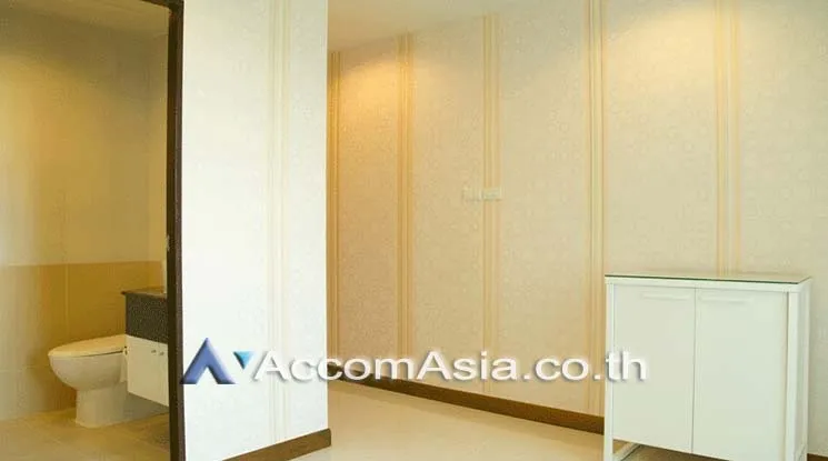unit 1 Bedroom  Condominium For Rent & Sale in Sukhumvit, Bangkok  near MRT Phetchaburi (AA17312)