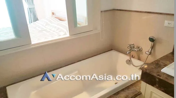 unit 2 Bedrooms  Condominium For Rent in Sukhumvit, Bangkok  near BTS Thong Lo (AA17412)