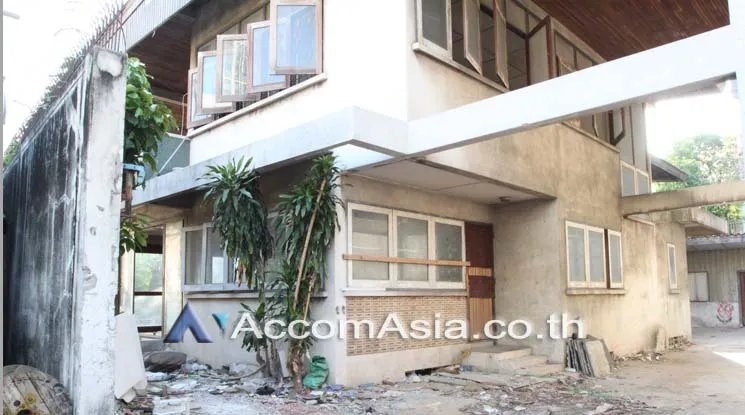  2  Studio Retail / Showroom For Rent in Sukhumvit ,Bangkok BTS Thong Lo at Residence Metropole Thonglor AA17446