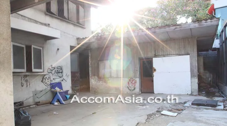  1  Studio Retail / Showroom For Rent in Sukhumvit ,Bangkok BTS Thong Lo at Residence Metropole Thonglor AA17446