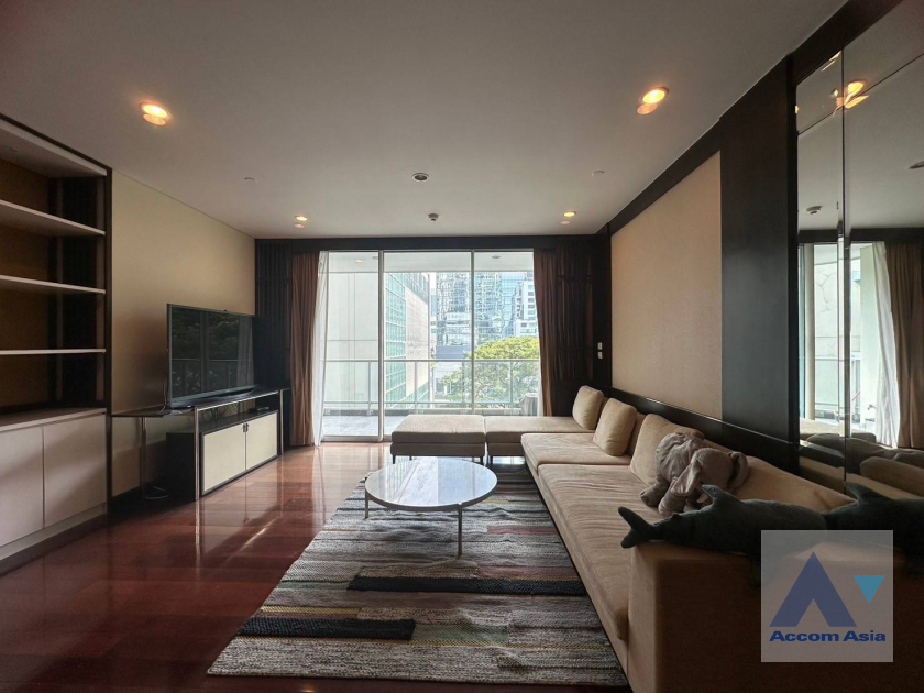 unit 2 Bedrooms  Condominium For Rent & Sale in Ploenchit, Bangkok  near BTS Chitlom (AA17481)