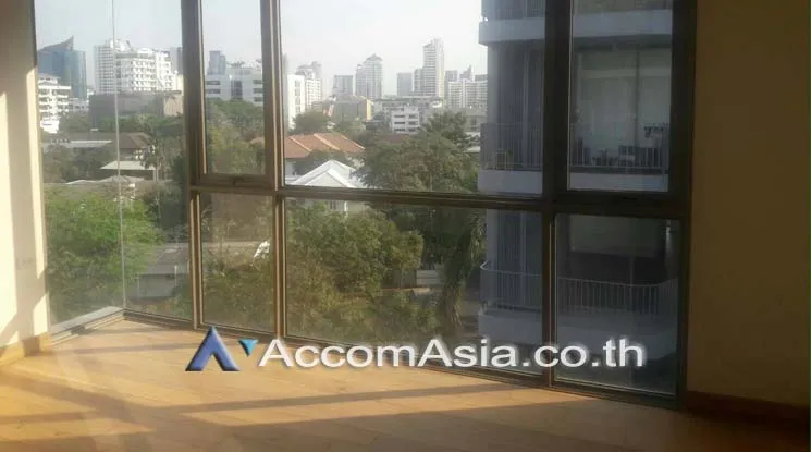 Downtown 49 Condominium  2 Bedroom for Sale BTS Phrom Phong in Sukhumvit Bangkok