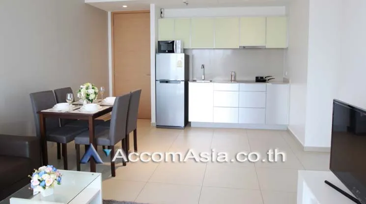unit 2 Bedrooms  Condominium For Rent in Sukhumvit, Bangkok  near BTS Ekkamai (AA17603)