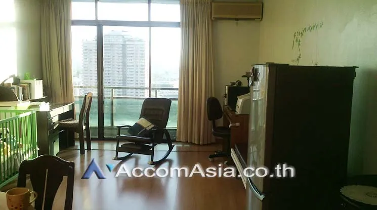 unit 1 Bedroom  Condominium For Sale in Sathorn, Bangkok  near MRT Lumphini (AA17642)