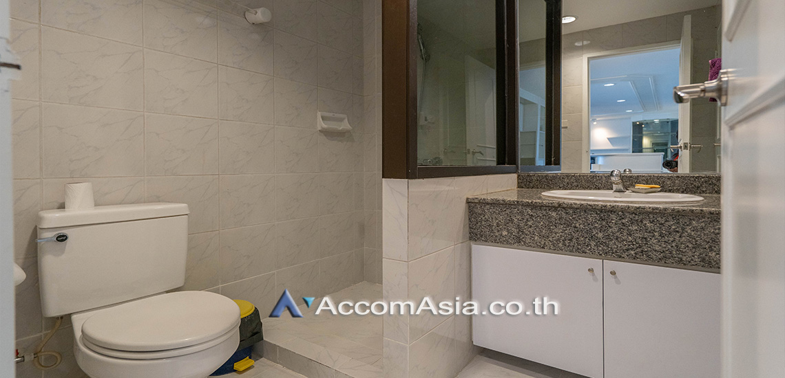 8  2 br Apartment for rent and sale in Sathorn ,Bangkok BTS Surasak at Good Location AA17665