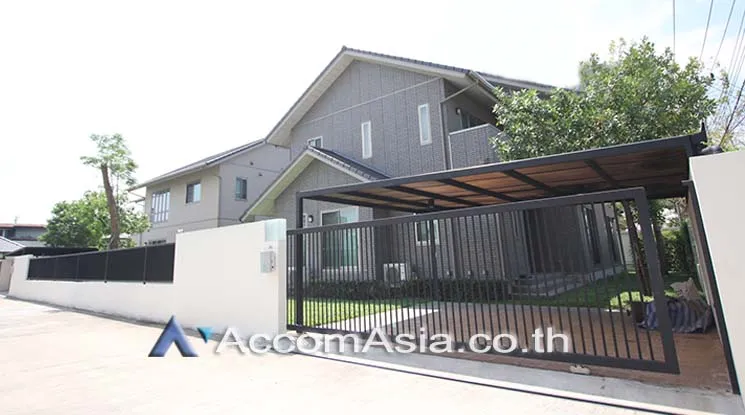  1  4 br House For Rent in Sukhumvit ,Bangkok BTS Phrom Phong AA17760