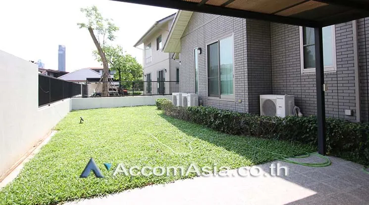  2  4 br House For Rent in Sukhumvit ,Bangkok BTS Phrom Phong AA17760