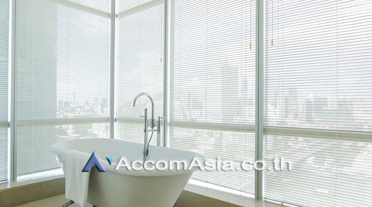 9  1 br Condominium For Sale in Charoen Nakhon ,Bangkok BTS Krung Thon Buri at Baan Sathorn Chaophraya AA17779
