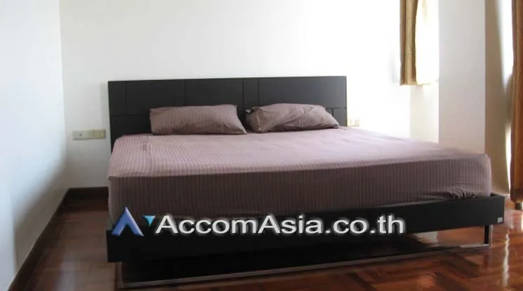unit 4 Bedrooms  Condominium For Rent in Sukhumvit, Bangkok  near BTS Phra khanong (AA17789)