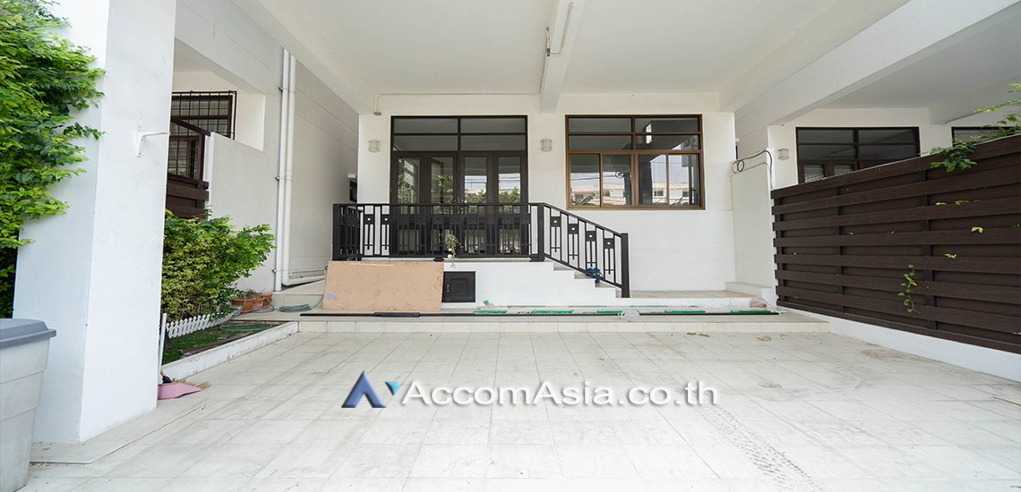  1  3 br Townhouse For Rent in Sukhumvit ,Bangkok BTS Phra khanong AA17790