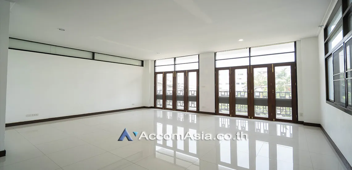8  3 br Townhouse For Rent in Sukhumvit ,Bangkok BTS Phra khanong AA17790
