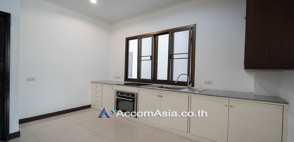  1  3 br Townhouse For Rent in Sukhumvit ,Bangkok BTS Phra khanong AA17790