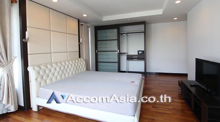 unit 3 Bedrooms  Condominium For Rent & Sale in Sukhumvit, Bangkok  near BTS Ekkamai (AA17832)