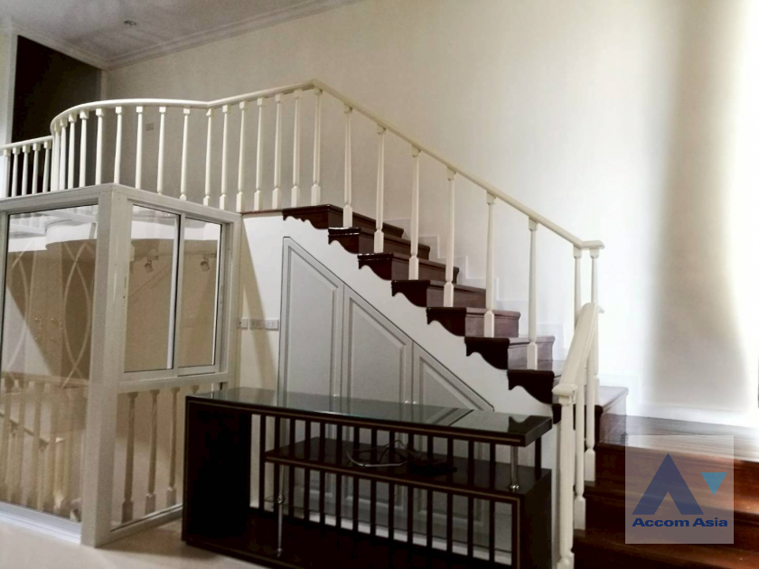 5  3 br Townhouse For Rent in Sathorn ,Bangkok BRT Nararam 3 - BTS Chong Nonsi at Baan Klang Krung Sathorn Narathiwas AA17883