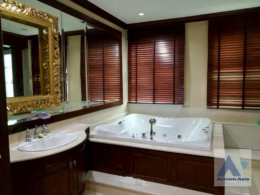 7  3 br Townhouse For Rent in Sathorn ,Bangkok BRT Nararam 3 - BTS Chong Nonsi at Baan Klang Krung Sathorn Narathiwas AA17883