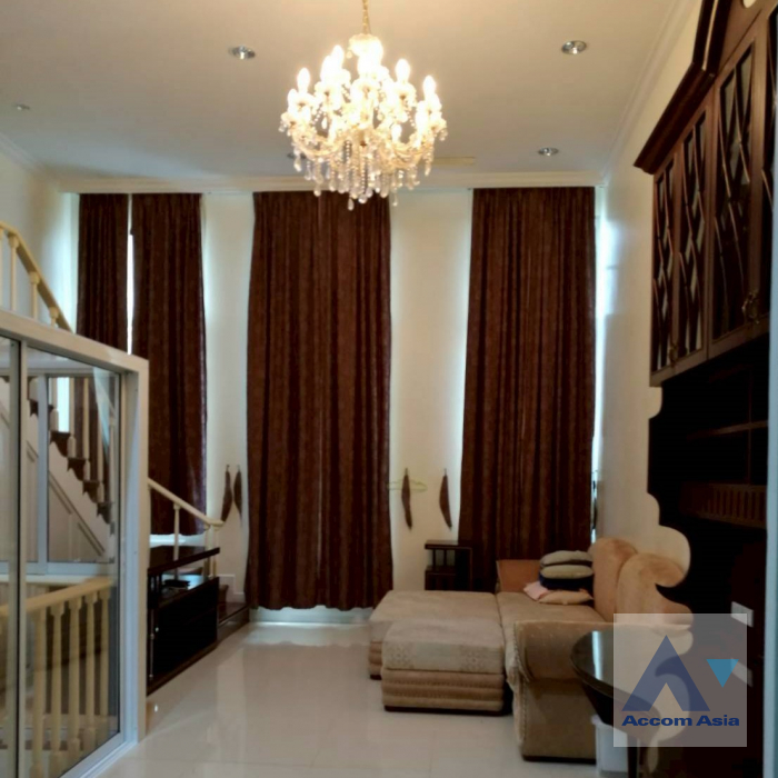 4  3 br Townhouse For Rent in Sathorn ,Bangkok BRT Nararam 3 - BTS Chong Nonsi at Baan Klang Krung Sathorn Narathiwas AA17883