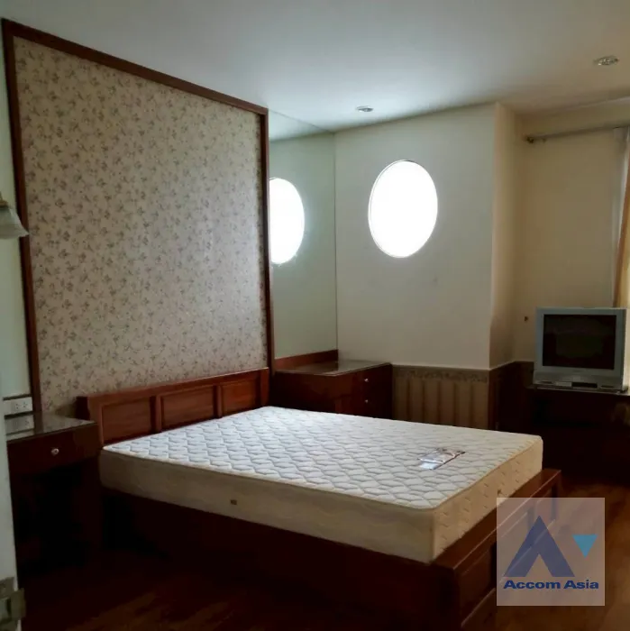 12  3 br Townhouse For Rent in Sathorn ,Bangkok BRT Nararam 3 - BTS Chong Nonsi at Baan Klang Krung Sathorn Narathiwas AA17883