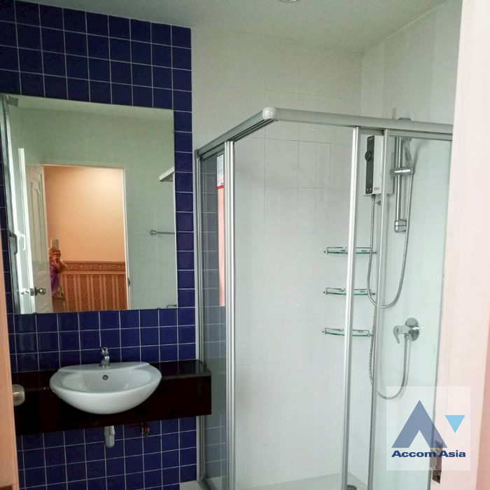 13  3 br Townhouse For Rent in Sathorn ,Bangkok BRT Nararam 3 - BTS Chong Nonsi at Baan Klang Krung Sathorn Narathiwas AA17883