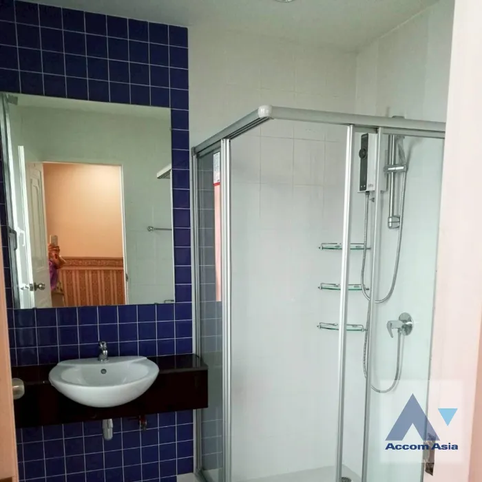 13  3 br Townhouse For Rent in Sathorn ,Bangkok BRT Nararam 3 - BTS Chong Nonsi at Baan Klang Krung Sathorn Narathiwas AA17883